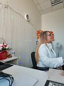 Juicy_PeachLux's Webcam Show