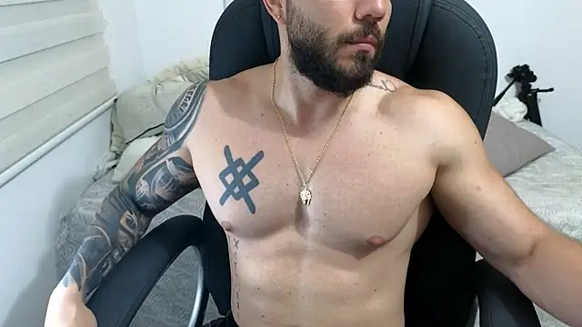 عرض كام Isaac_Carter
