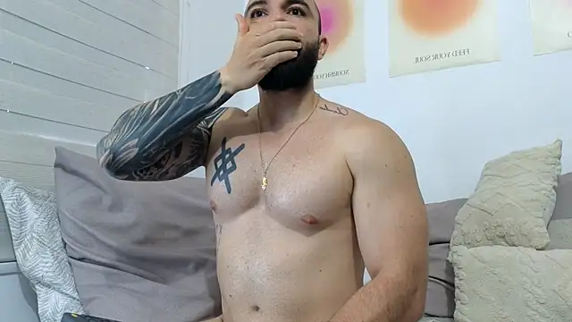 Show modela Isaac_Carter na web-kameri