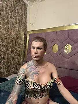 ana_tsxxx Show in webcam