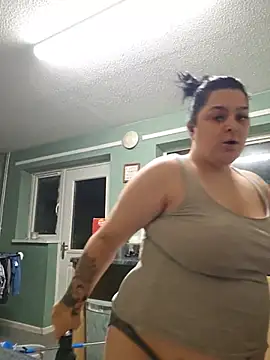 Saucy-Serenity Live XXX Chat