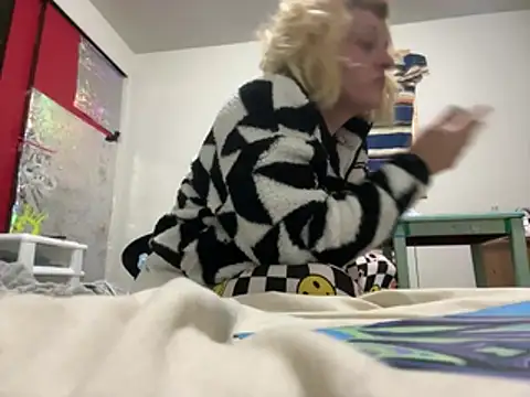 KITTYBOOBOOFUXX – webcam-show