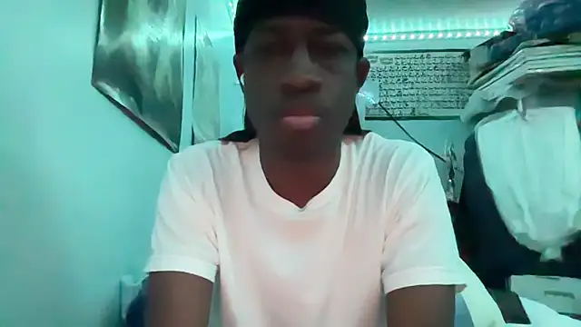 jay_secxret Show in webcam