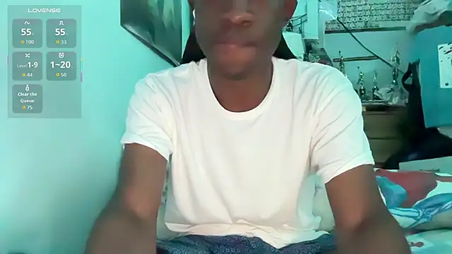 jay_secxret Show in webcam