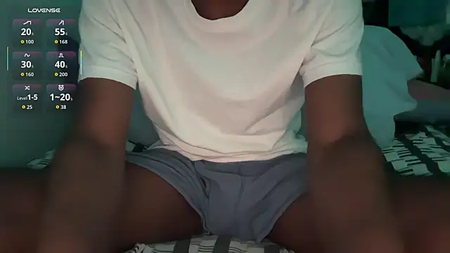 jay_secxret Show in webcam