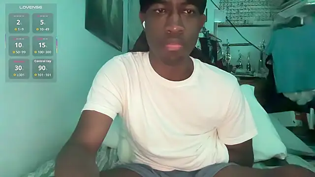 jay_secxret Show in webcam