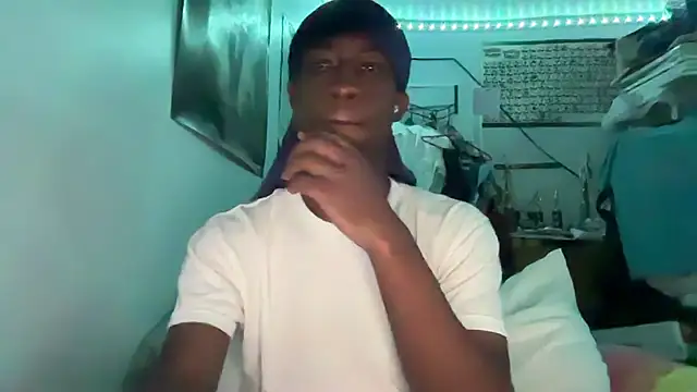 הופעת וובקאם של jay_secxret