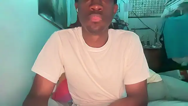 jay_secxret Show in webcam