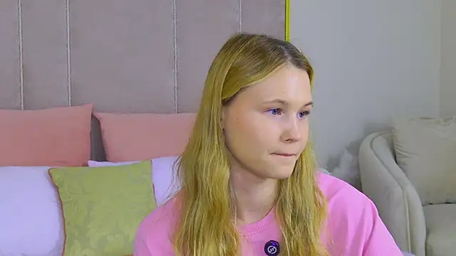 AmeliRoyse Adlı Modelin Canlı XXX Sohbeti