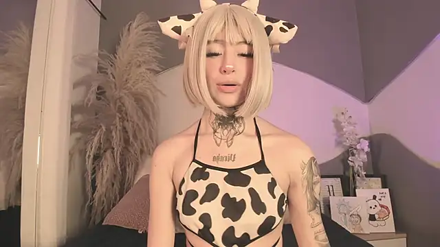 Chat XXX en directo de Zhally_Dee