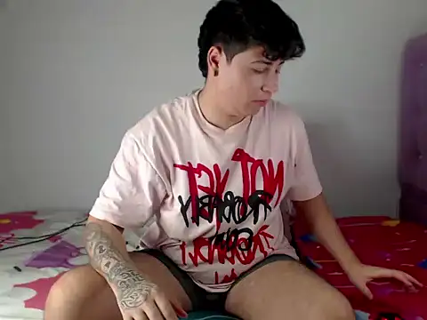 Chat +18 de CrissConor ao vivo