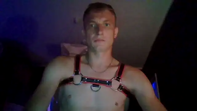 MaxPovelXLn Webbikameraesitys