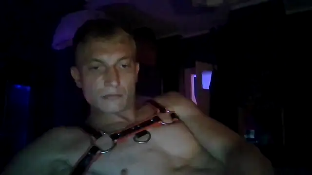 Show modela MaxPovelXL na web-kameri