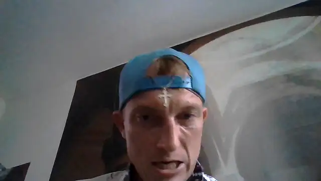 MaxPovelXL Show in webcam