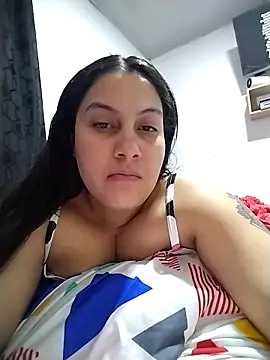 esmeralda_jadees 라이브 XXX 채팅
