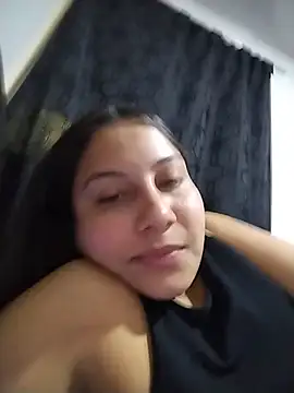 Chat XXX en directo de esmeralda_jadees