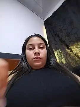 esmeralda_jadees' Live XXX Chat