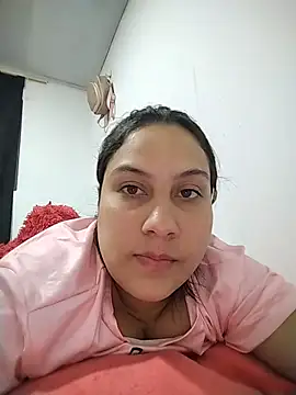 Chat +18 de esmeralda_jadees ao vivo