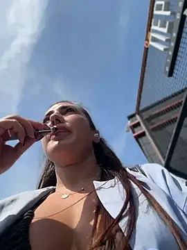 AleksandraRich Show in webcam