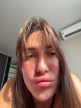 AleksandraRich Adlı Modelin Web Kamerası Şovu