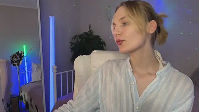 _Vikky_Moon_ Chat XXX in diretta