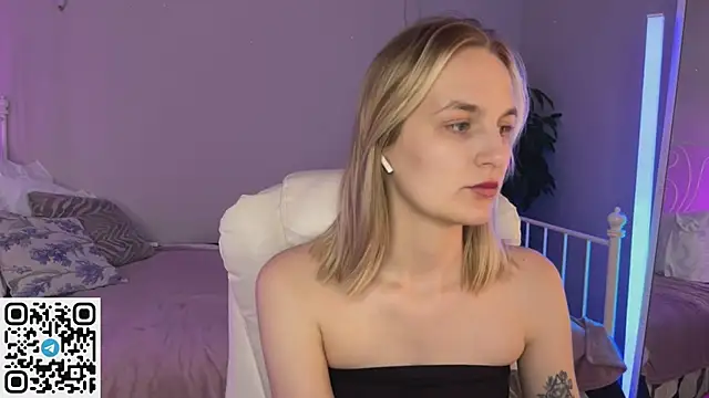 _Vikky_Moon_: онлайн-секс-чат