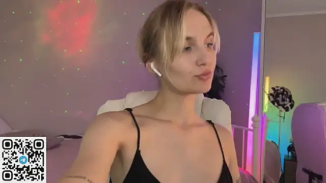 _Vikky_Moon_ – Live XXX-chat