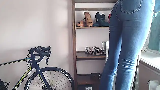 XXX chat uživo modela love_megi