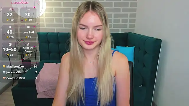 Онлайн чат XXX EvelineAmore