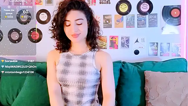 Maya_Rogerss' Live XXX Chat