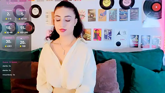 Maya_Rogerss Chat XXX in diretta