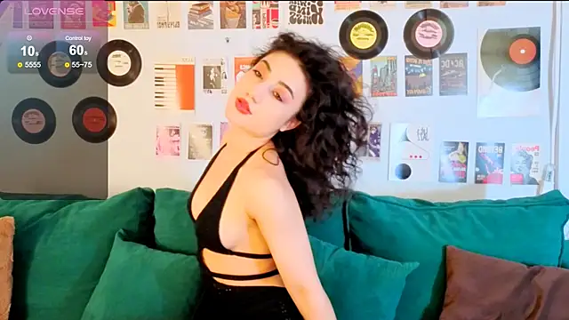 Chat +18 de Maya_Rogerss ao vivo