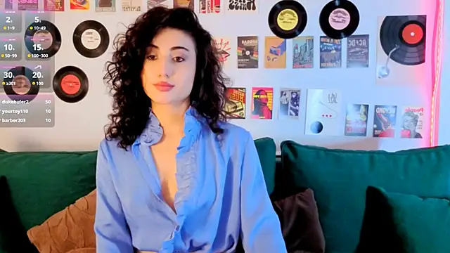 Maya_Rogerss Chat XXX in diretta
