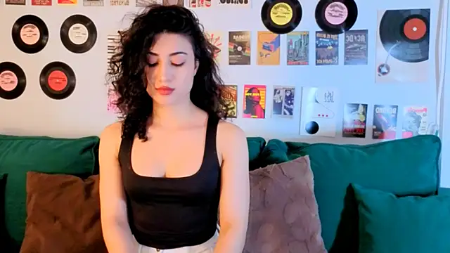 Maya_Rogerss Chat XXX in diretta
