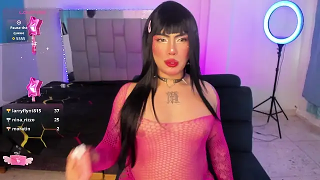 Show modela Sophie_whitexxx na web-kameri