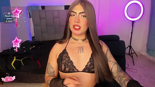Pokazy przed kamerką – Sophie_whitexxx