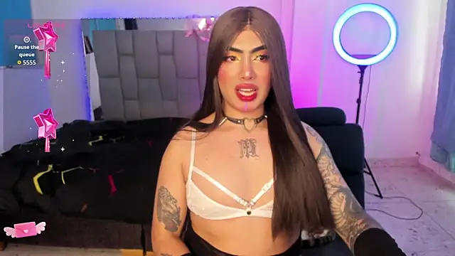 Sophie_whitexxx Show in webcam