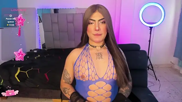 Pokazy przed kamerką – Sophie_whitexxx