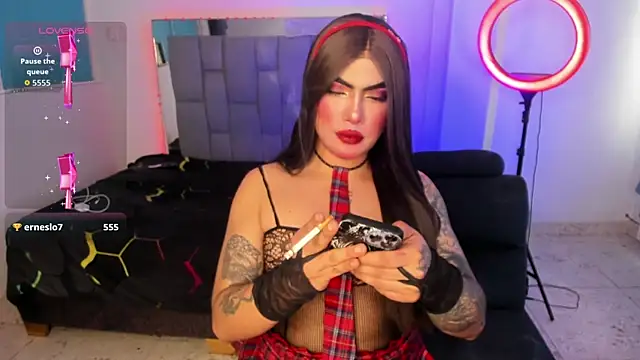 Sophie_whitexxx 网络视讯表演
