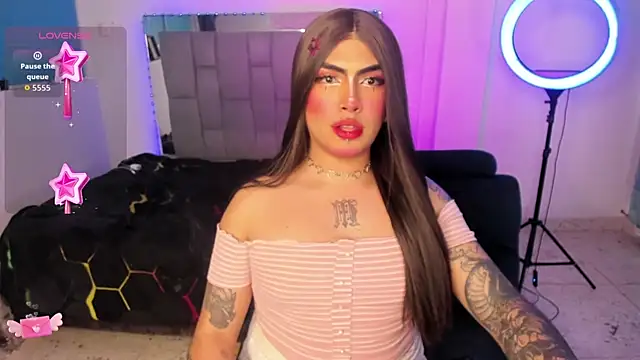 Sophie_whitexxx's Webcam Show