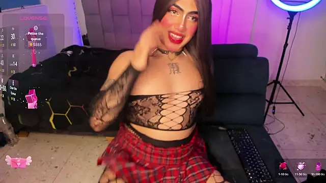 Pokazy przed kamerką – Sophie_whitexxx