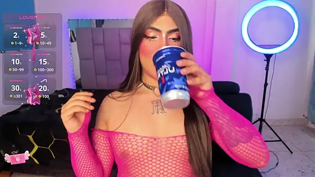 Sophie_whitexxx Show in webcam