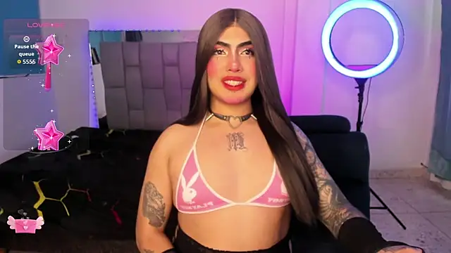 Sophie_whitexxx webkamerás műsora