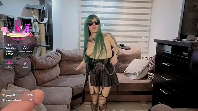 freyaa_sorcerees' Webcam Show