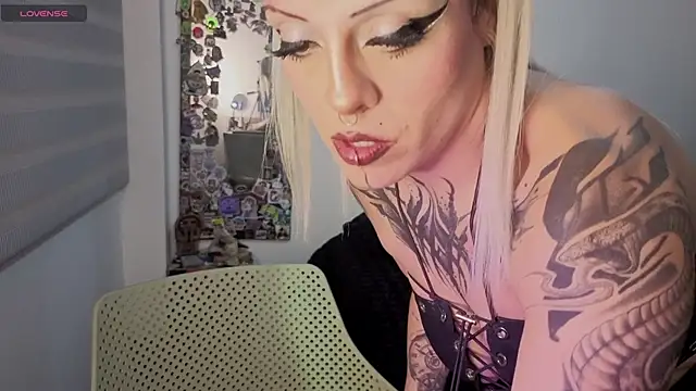 Show Webcam de freyaa_sorcerees