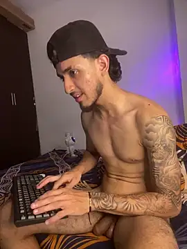 Kriss_Edwards Pertunjukan Webcam