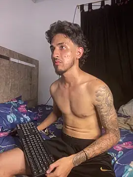 Kriss_Edwards' Webcam Show