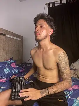 Kriss_Edwards' Webcam Show