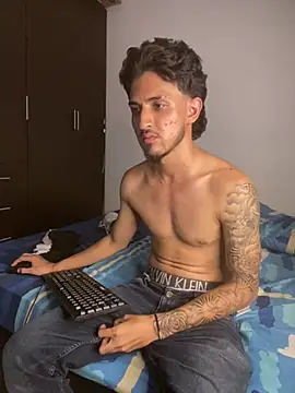 Kriss_Edwards ওয়েবক্যাম শো