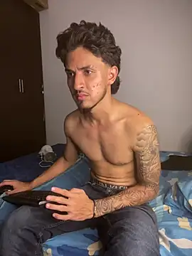 Kriss_Edwards' Webcam Show